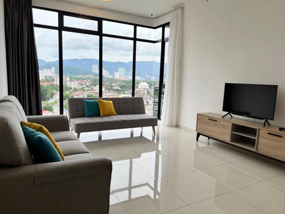 Greatview 2br Infinity Pool & Easyaccess To Town 13 * George Town